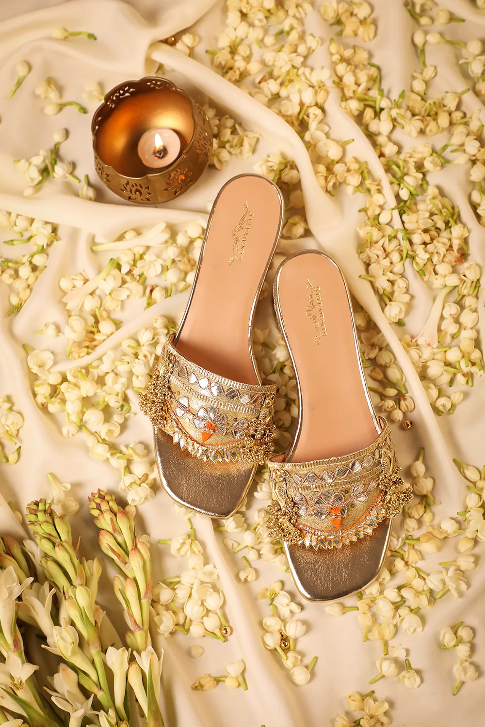 Atlas Gold Heels