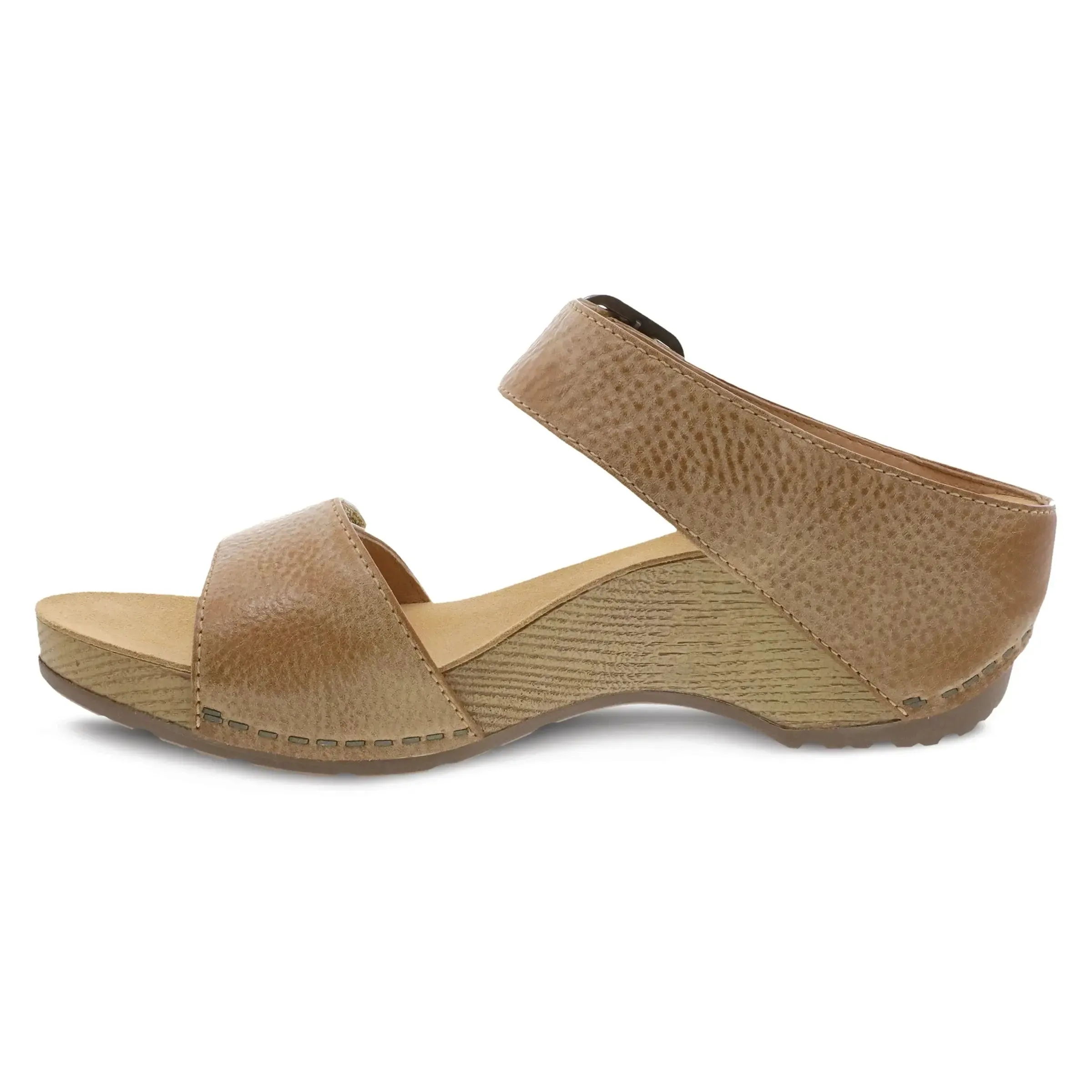 Dansko Tanya – Elegant & Comfortable Summer Sandals