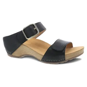 Dansko Tanya – Elegant & Comfortable Summer Sandals