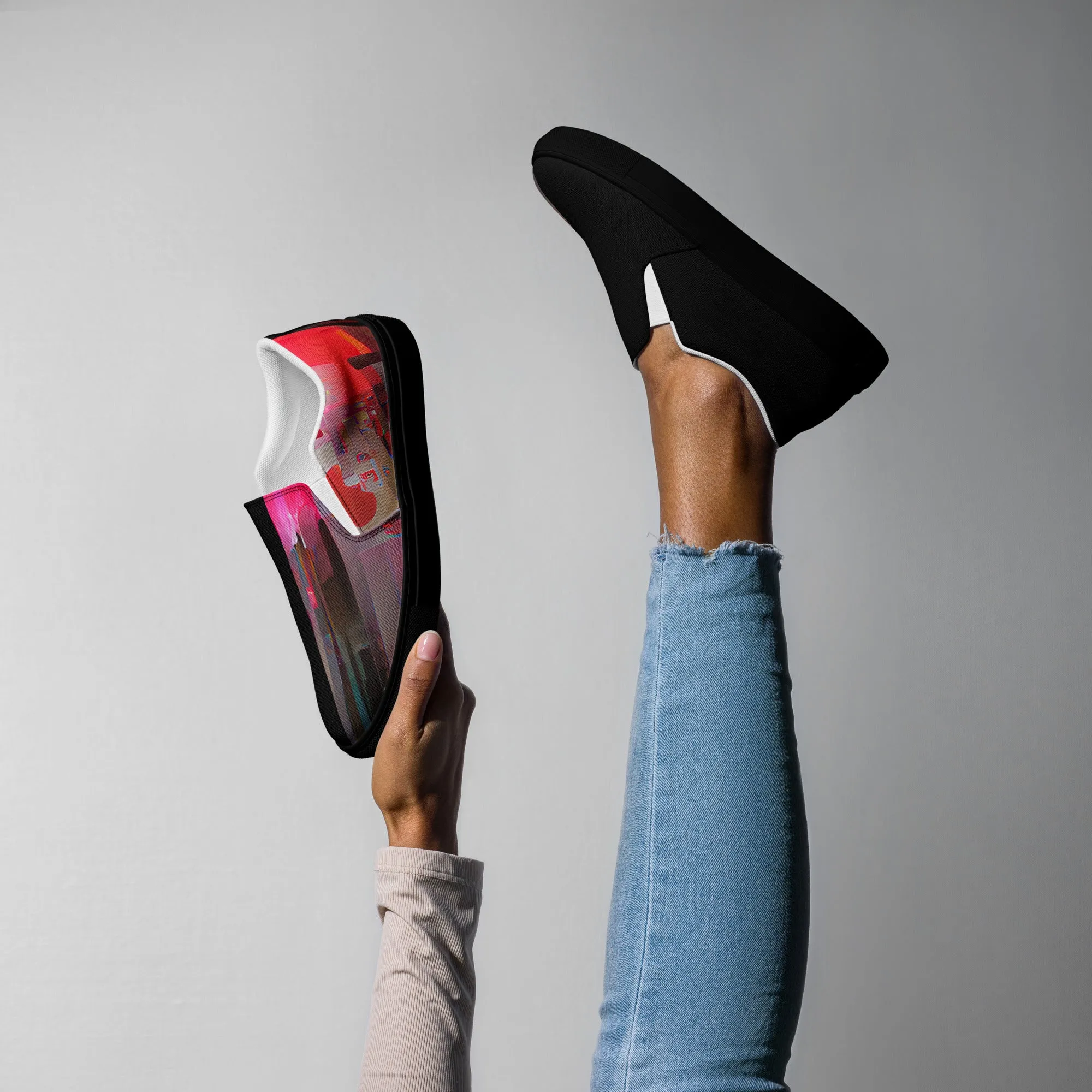 Half Black Half Báijiǔ - Womens Slip-On Canvas Shoes