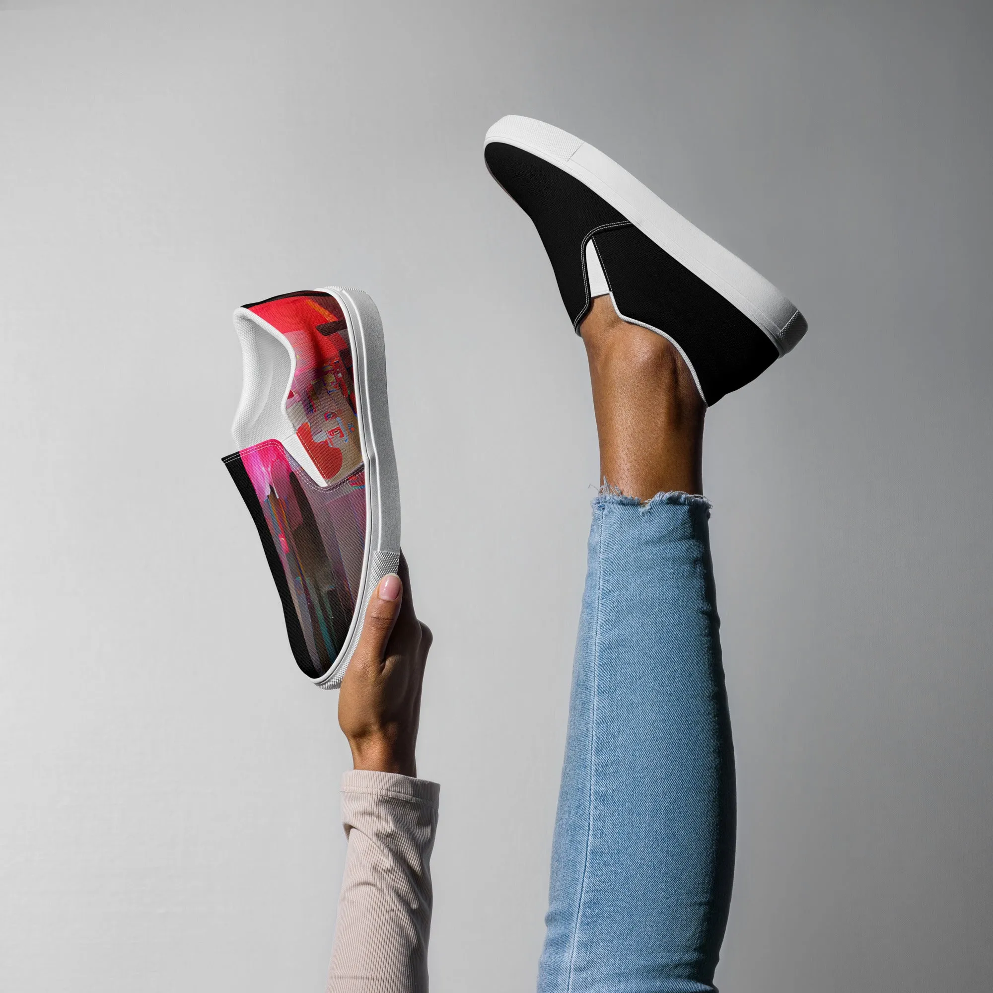 Half Black Half Báijiǔ - Womens Slip-On Canvas Shoes