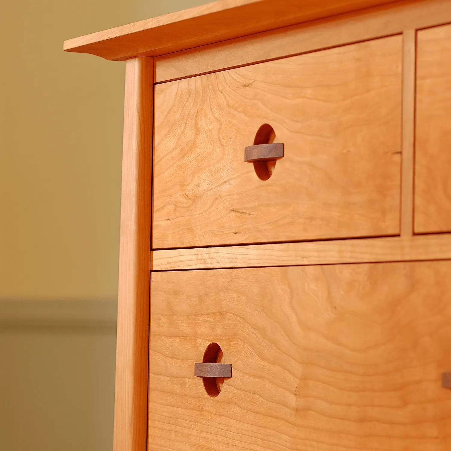 Harvestmoon Nine Drawer Dresser