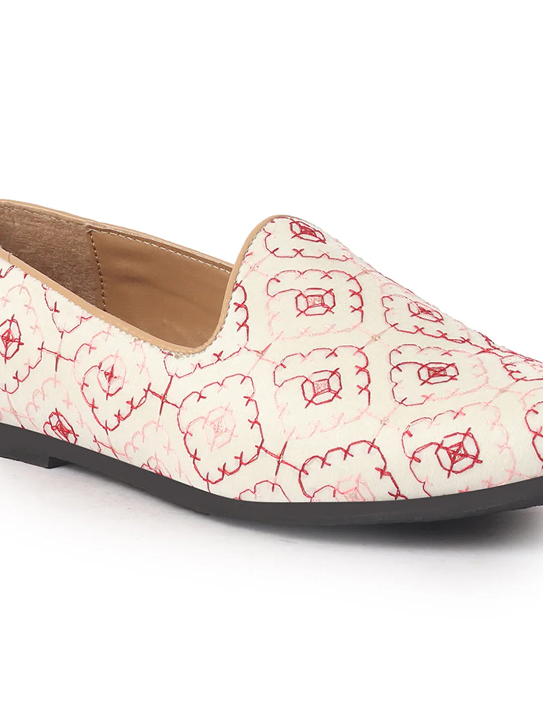 Men White Maroon Embroidered Ethnic Slip On Juttis and Mojaris for Wedding|Traditional Sherwani Shoes|Haldi Slip-On Shoe